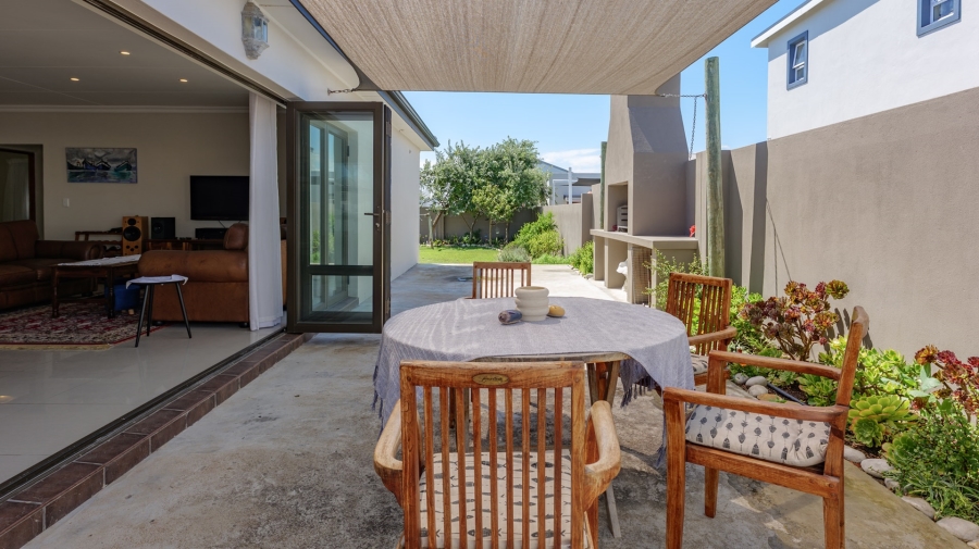 3 Bedroom Property for Sale in Struisbaai Western Cape